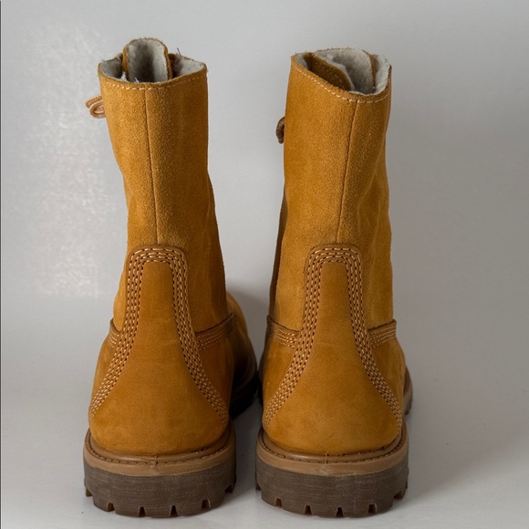 Timberland Fleece Lined lace up boots - Picture 6 of 10